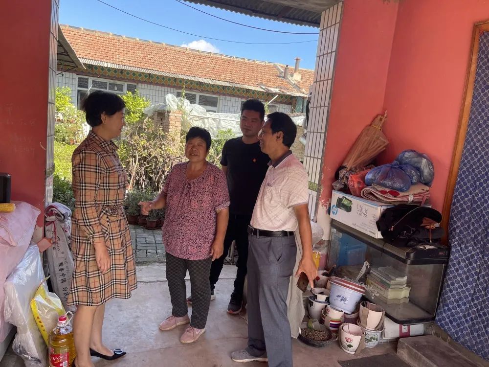 亚洲另类无码一区二区三区冫,青柠在线观看免费高清电视剧8,韩日美无码精品无码,国产高清999在线观看,,亚洲精品久久久一区,俄罗产粗猛黄爽的视频......开展走访慰问结对困难户活动(图1)