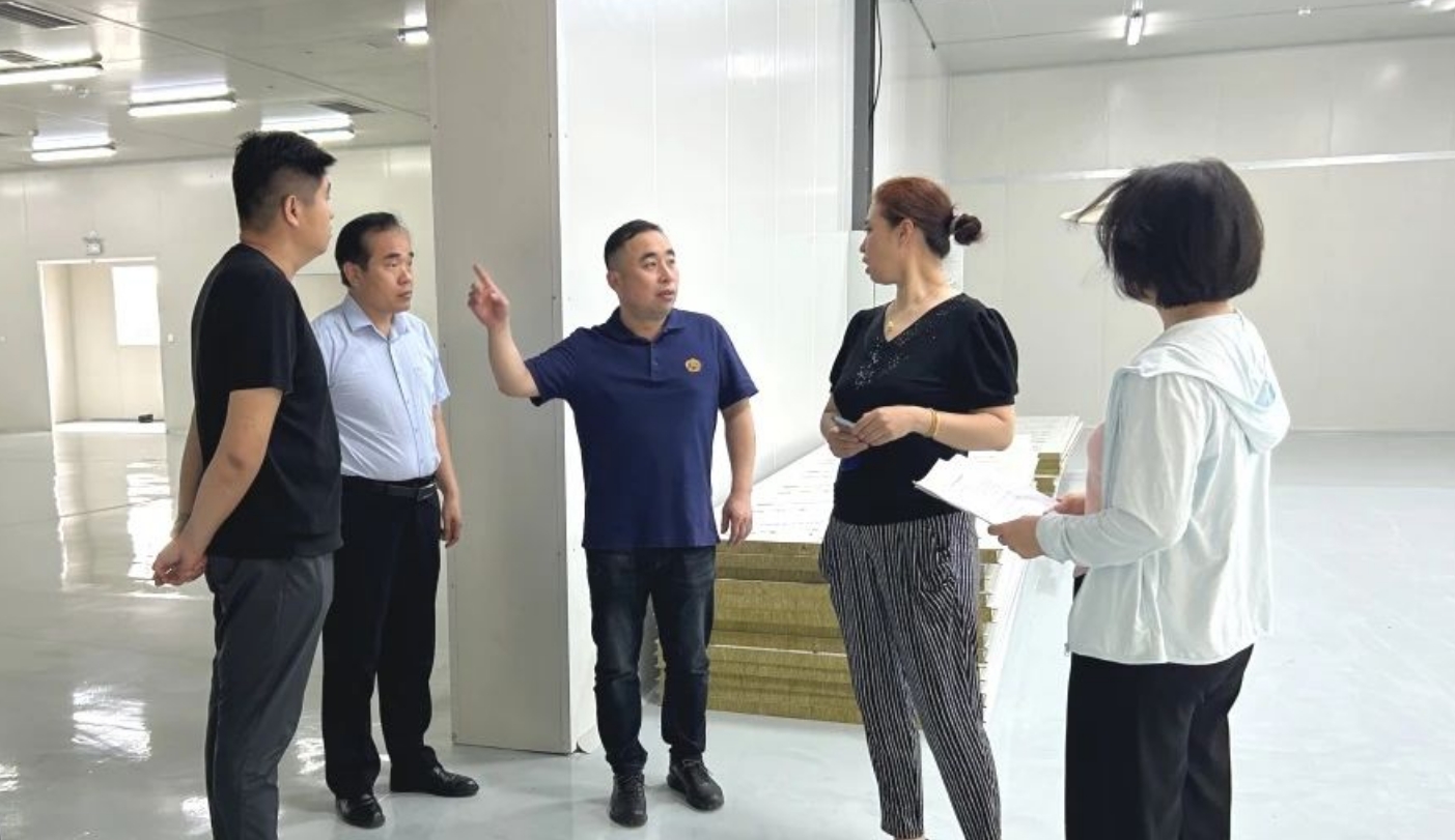 亚洲另类无码一区二区三区冫,青柠在线观看免费高清电视剧8,韩日美无码精品无码,国产高清999在线观看,,亚洲精品久久久一区,俄罗产粗猛黄爽的视频......产业园开展防范非法集资宣传月活动(图2)