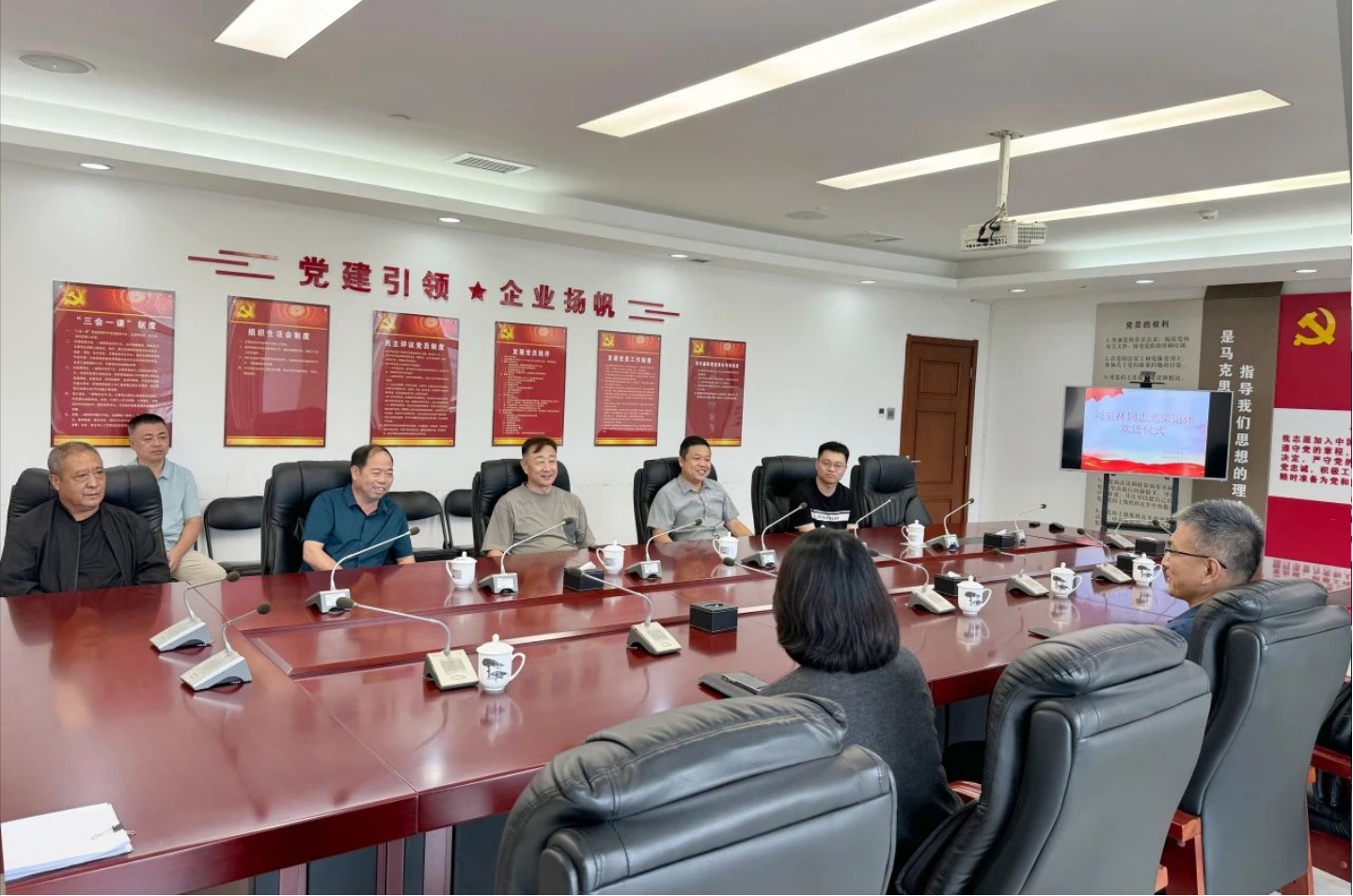 亚洲另类无码一区二区三区冫,青柠在线观看免费高清电视剧8,韩日美无码精品无码,国产高清999在线观看,,亚洲精品久久久一区,俄罗产粗猛黄爽的视频......举办退休员工荣退仪式(图2)