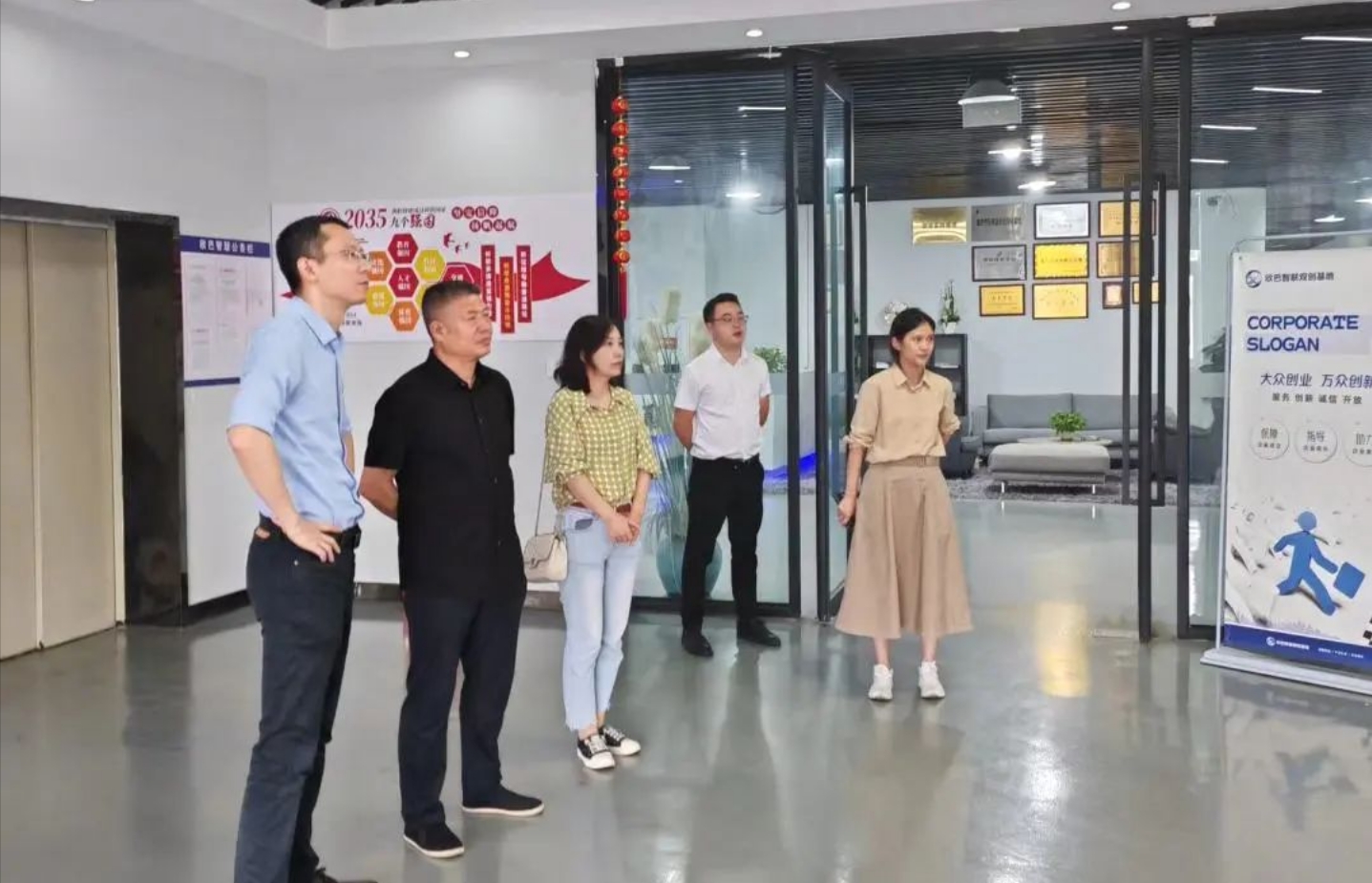 产业集聚、营商提质！亚洲另类无码一区二区三区冫,青柠在线观看免费高清电视剧8,韩日美无码精品无码,国产高清999在线观看,,亚洲精品久久久一区,俄罗产粗猛黄爽的视频......经济拔节向上活力足(图3)